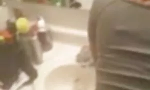 भारतीय देसी बाथरूममध ...